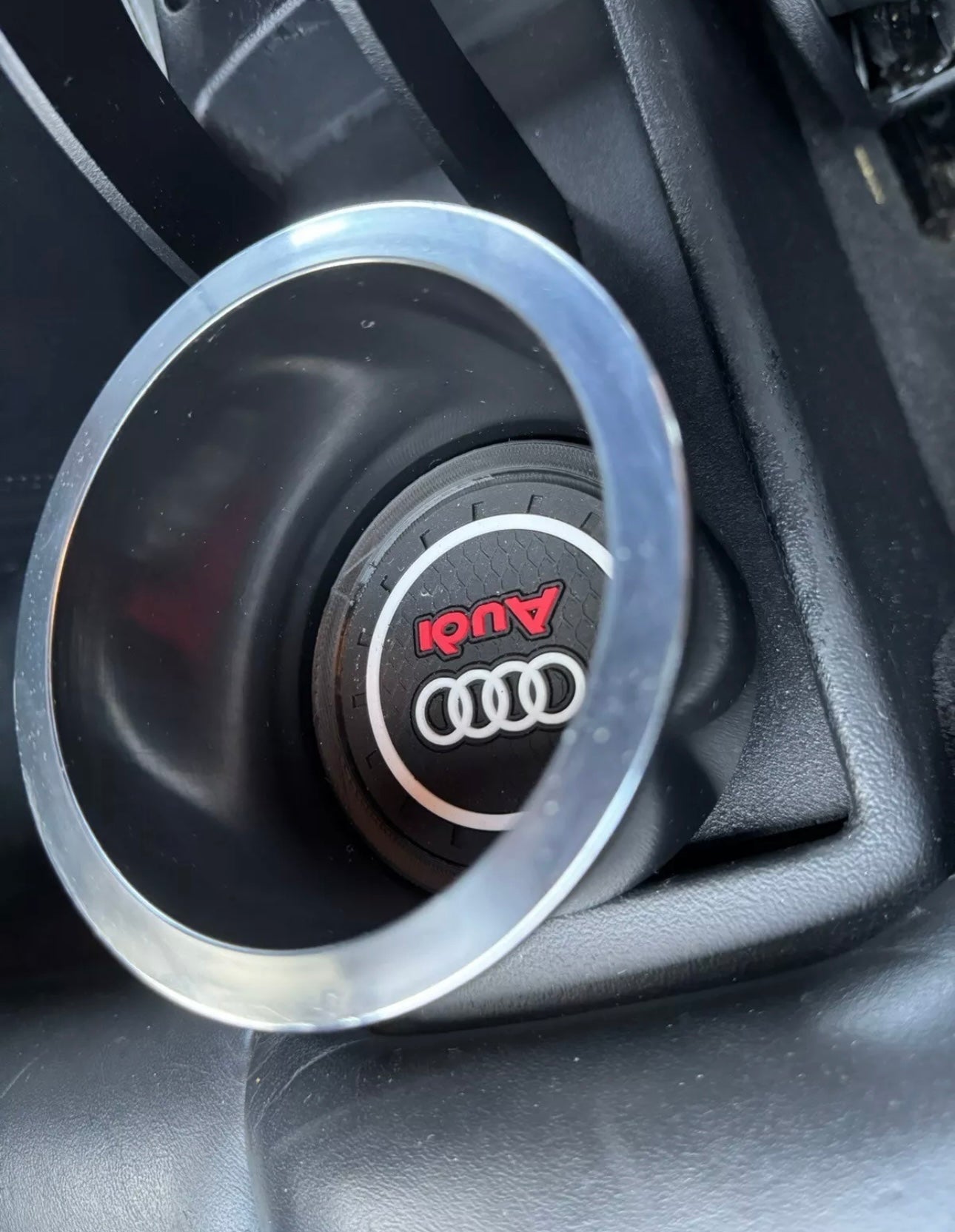 Audi TT MK2 Armrest and Large Bottle Holder