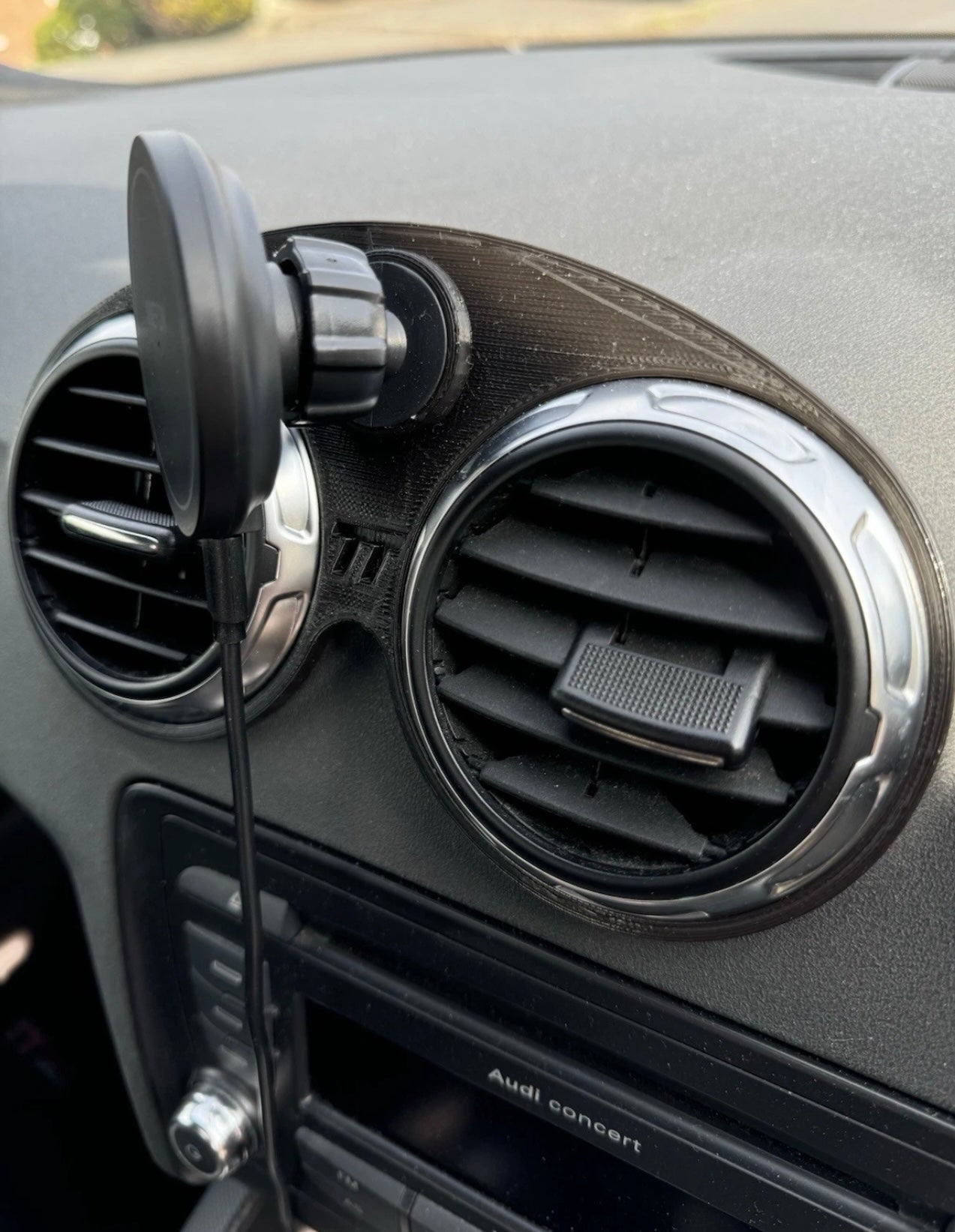 Audi TT MK2 Mag Safe Phone Holder