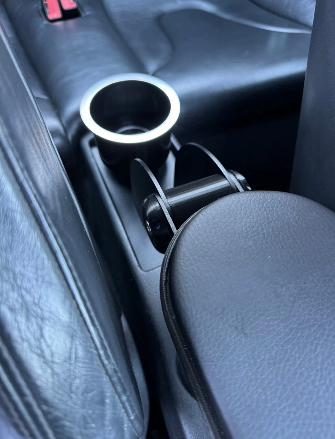 Audi TT MK2 Armrest and Large Bottle Holder