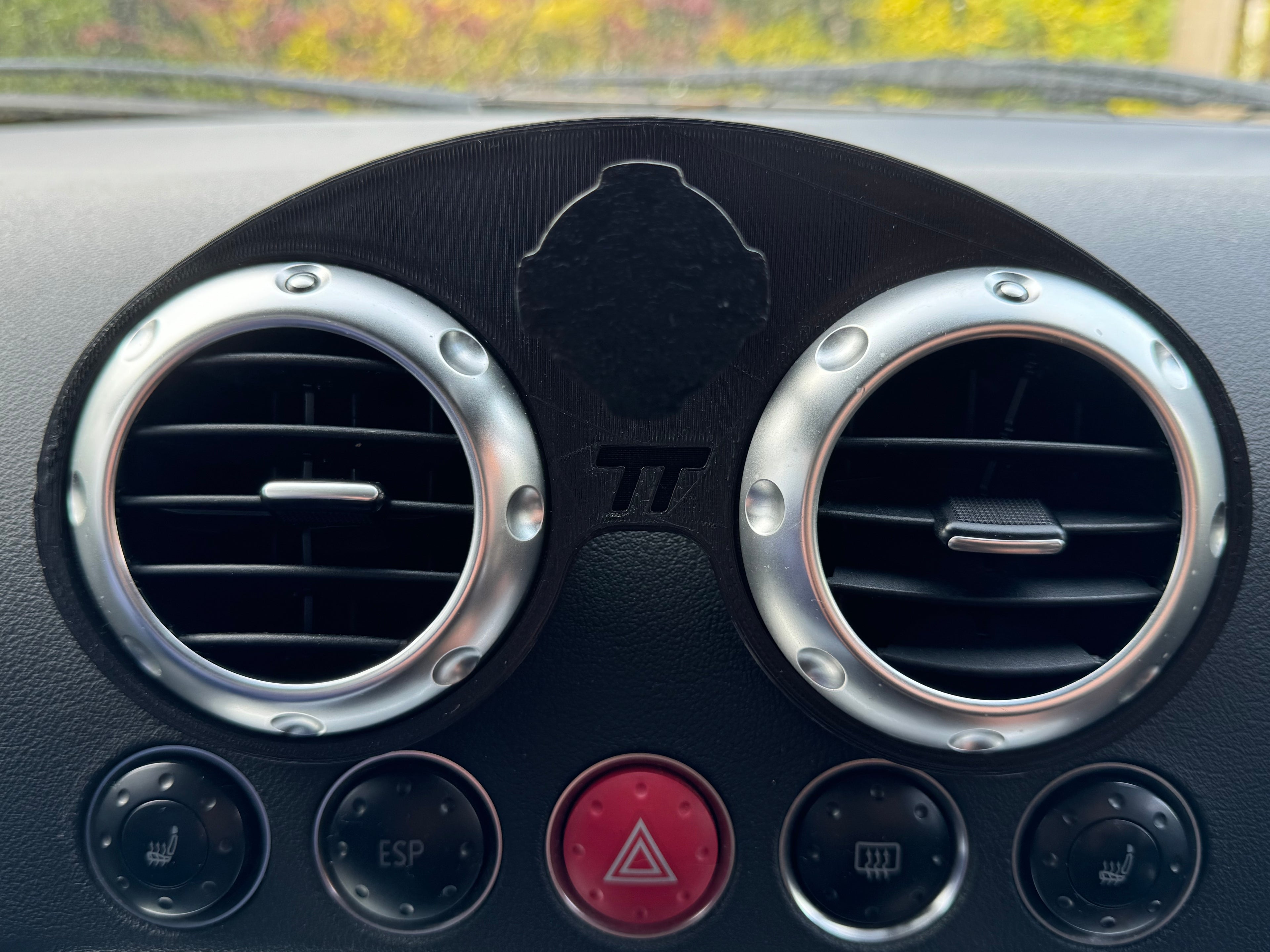 Audi TT MK1 Quad Lock Phone Holder