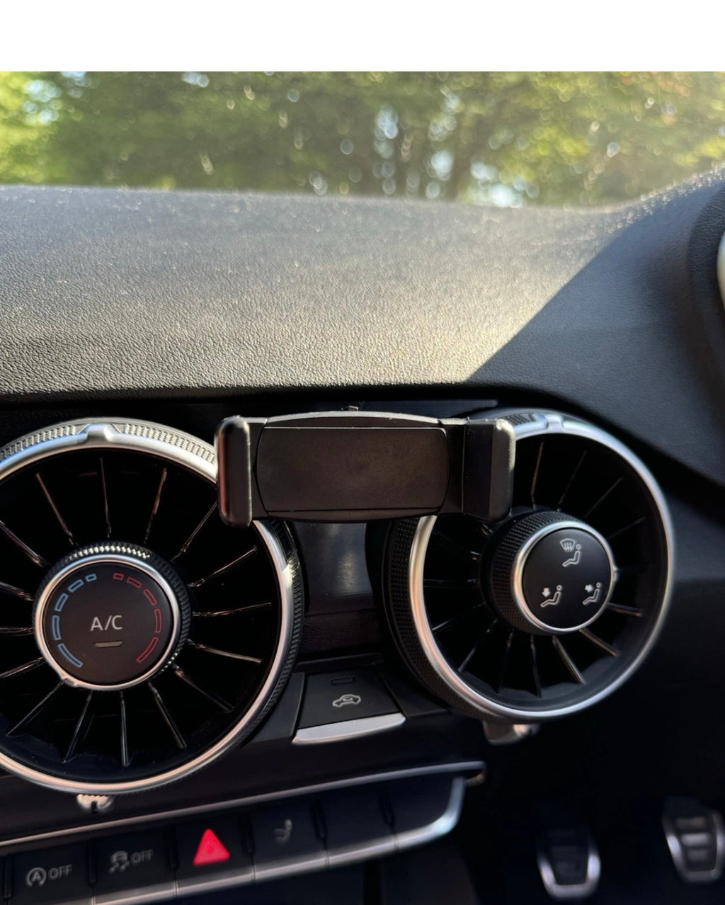 Audi TT MK3 Phone Holder