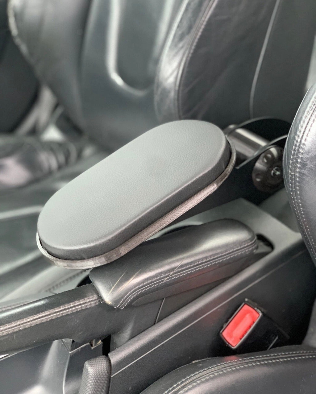 Audi TT MK2 Armrest