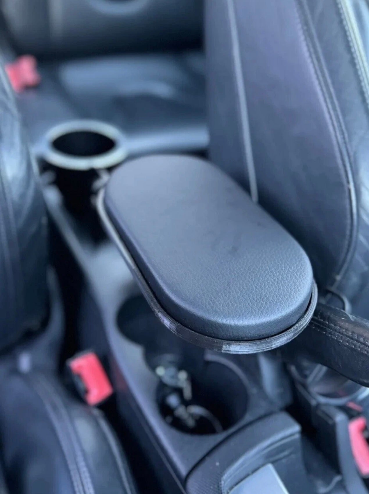 Audi TT MK2 Armrest and Large Bottle Holder